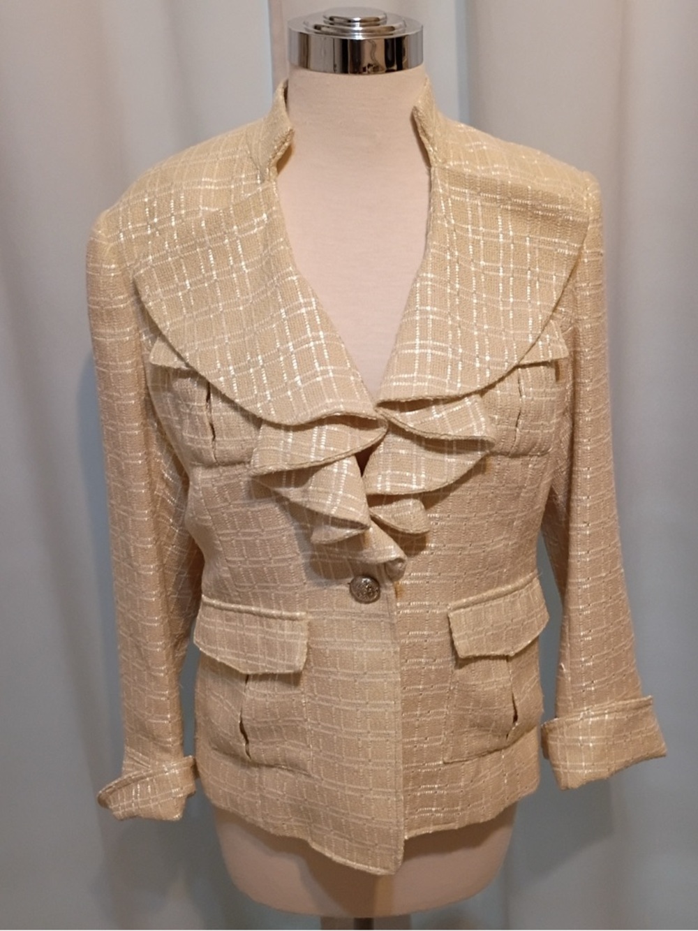 Women’s Cream Tweed Ruffle Collar Jacket